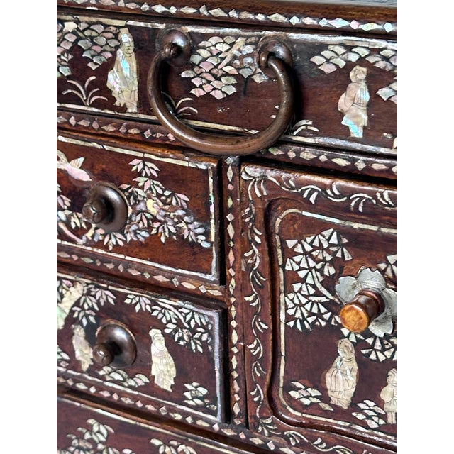 Antique Korean Mother of Pearl Inlay Lacquer Tabletop Accessory Chest Joseon For Sale - Image 4 of 12