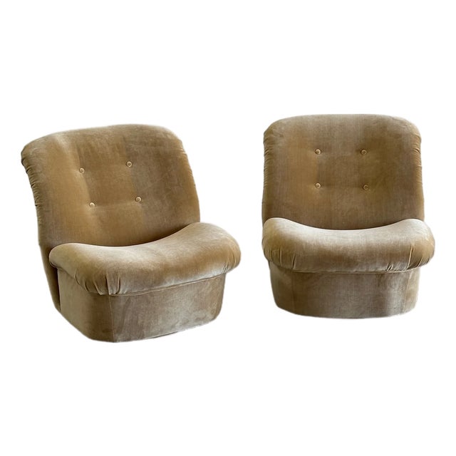 1980s Pair of Scoop Lounge Chairs in Champagne For Sale