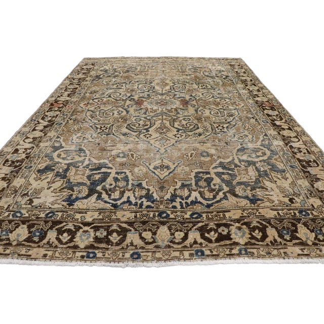 Shabby Chic Antique Persian Heriz Rug - 08'03 X 11'11 For Sale - Image 3 of 9