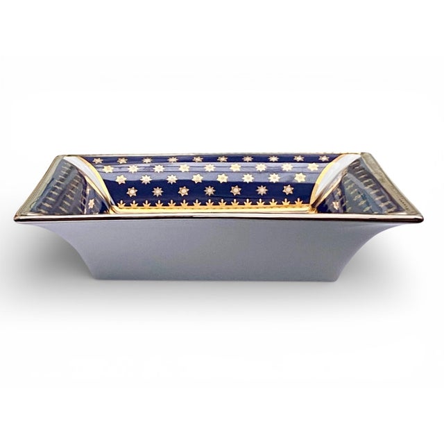 A commemorative porcelain and enamel dish produced for the Patek Philippe Museum Collection in 2022. Manufactured in...