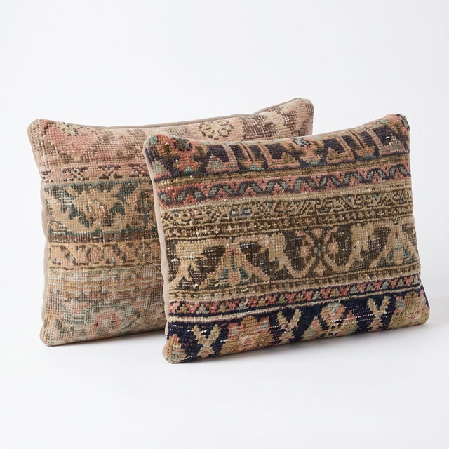 Mid-Century Modern Faded Anatolian Rug Pillow Cover 16'' X 24'' - Set of Two For Sale - Image 3 of 4