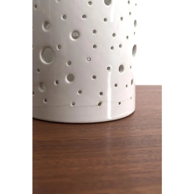 Beautiful Sgrafo modern table lamp. The lamp has a large scratch at the bottom, see photo, that is why that this one is on...