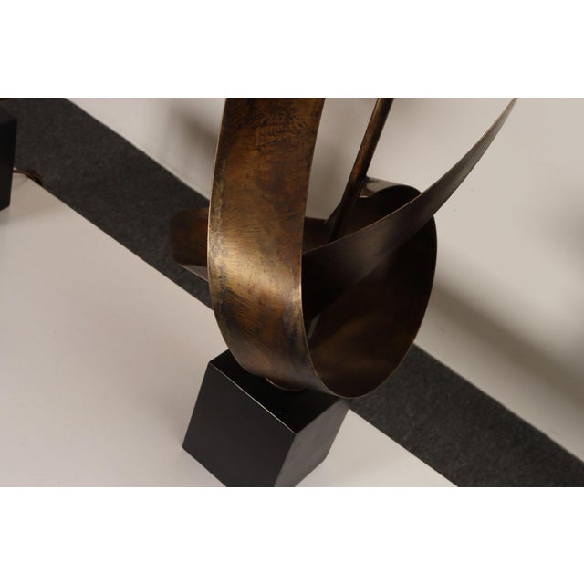 Wood Pair of Vintage Brutalist Steel "Ribbon" Table Lamps by Richard Barr for Laurel For Sale - Image 7 of 18