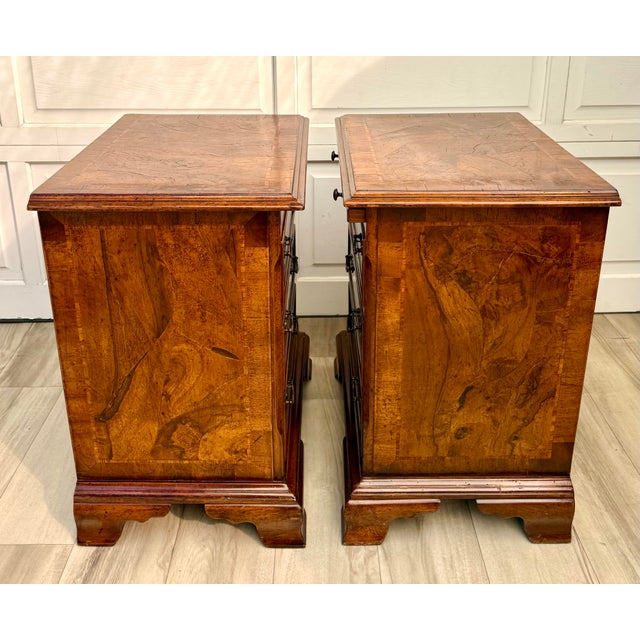 Pair of Mid-Century Georgian Revival Burr Walnut Bachelor's Chests Nightstands For Sale - Image 11 of 18