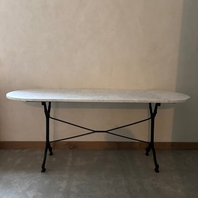 Bistro Table in Iron and Marble, in Very Good conditions. Designed 1950 to 1959