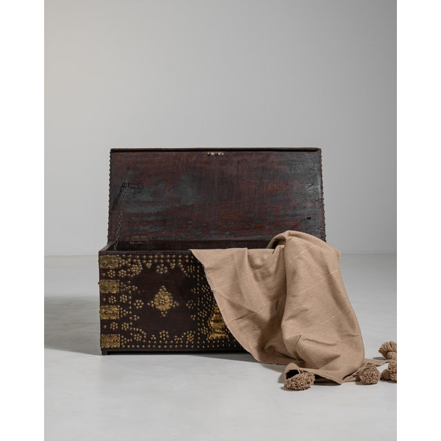 19th Century Wood Chest with Brass Accents, Antique, United Kingdom, 19th Century For Sale - Image 5 of 18