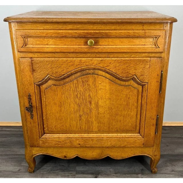 Measurements---- Height 80 cm Width:75cm Depth:45cm 1 key