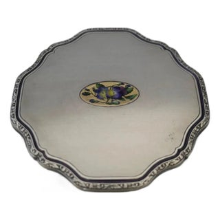 Early 20th Century Sterling Silver/Crystal Vanity Jar w/ Floral Medallion For Sale