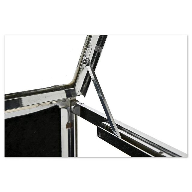 Jeweler's Display Case in Glass and Chrome-Plated Metal For Sale - Image 6 of 10