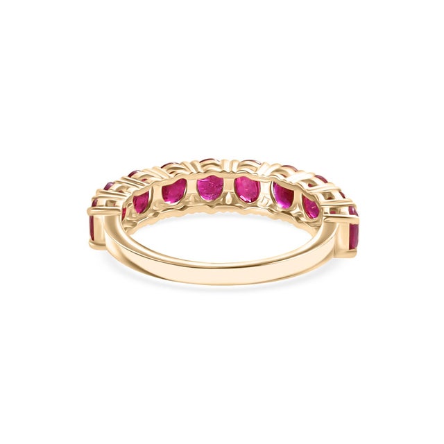 18k Yellow Gold Ruby Wedding Band Ring Size 5 For Sale - Image 4 of 12