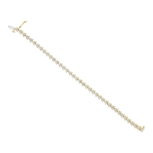 ♥ Tennis Bracelet Description ♥ Main Stone: Diamonds Approx. Total Carat Weight: 3.90cttw Diamond Clarity: SI1/SI2 Diamond...