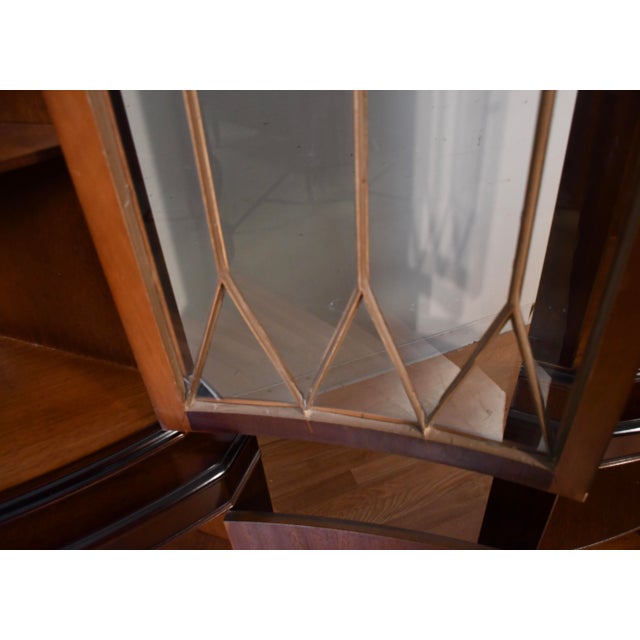 1950s Georgian Style Mahogany Inlaid Pair of Corner Display Cabinets 2 Keys For Sale - Image 13 of 17
