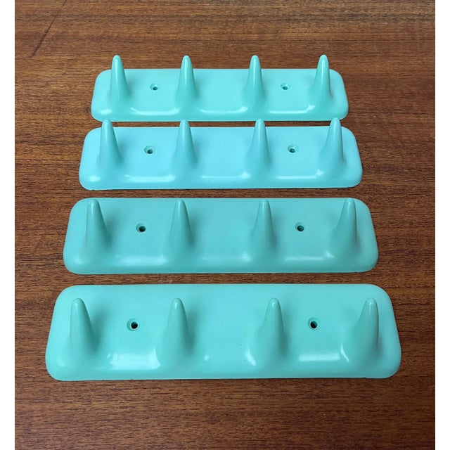 Mid-Century Modern Space Age Sesia Wall Wardrobe or Towel Holder from CM Brevettato, Italy, 1960s For Sale - Image 5 of 8