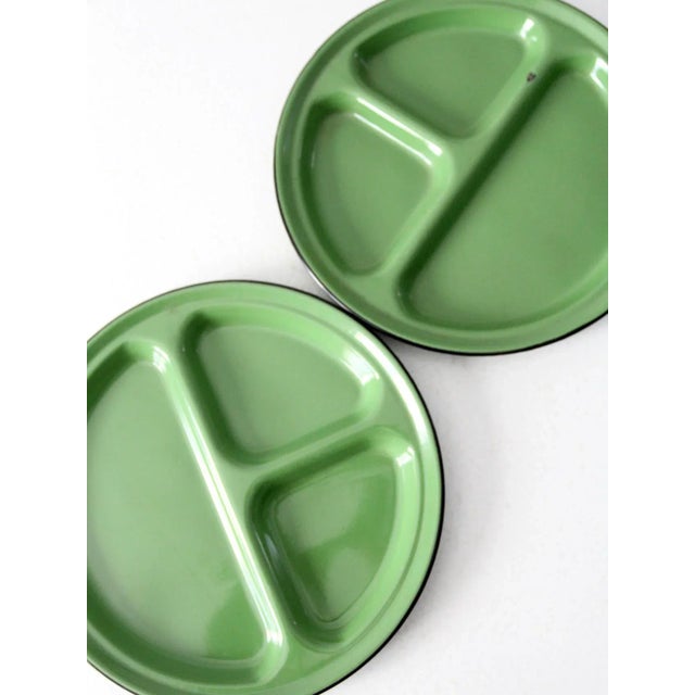 Metal Mid-Century Enamelware Plates - Set of 2 For Sale - Image 7 of 9