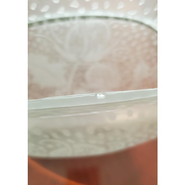 1920s French Art Deco Frosted Glass Vase by Etablissements Leune For Sale - Image 4 of 4