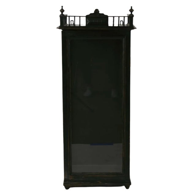 1960s Peridot Traditional Vitrine For Sale - Image 5 of 8