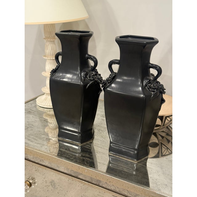 2010s Pair of Chinese Porcelain Vases For Sale - Image 5 of 12