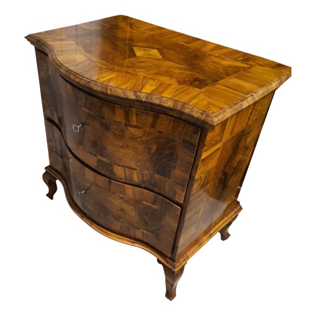 Small Baroque Chest of Drawers in Walnut, 1760 For Sale