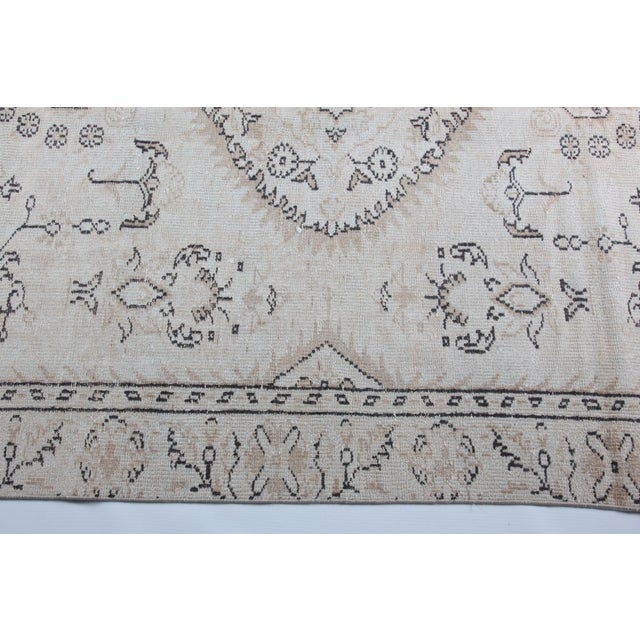 Cream Vintage Turkish Oushak Rug in Soft Ivory & Sand – Timeless Anatolian Elegance - 5' 7'' X 8' 2'' For Sale - Image 8 of 11