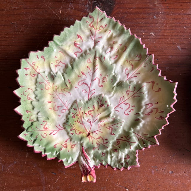 Bordallo Pinheiro A Vintage Set of 4 Faianças Belo Portugal Majolica Geranium Leaf Dishes, Circa 1970's For Sale - Image 4 of 11