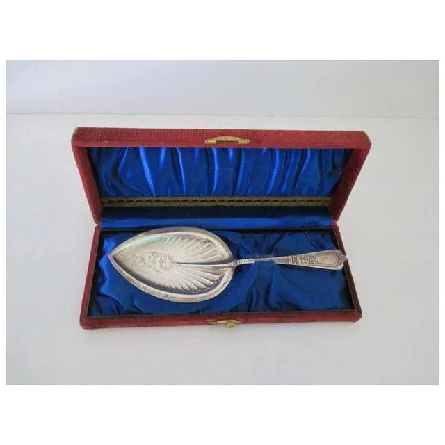 Traditional 1920s Sterling Silver Server For Sale - Image 3 of 11