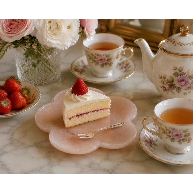 Modern Strawberry Rock Crystal Peach Blossom Plate Gemstone Plate For Sale - Image 3 of 11