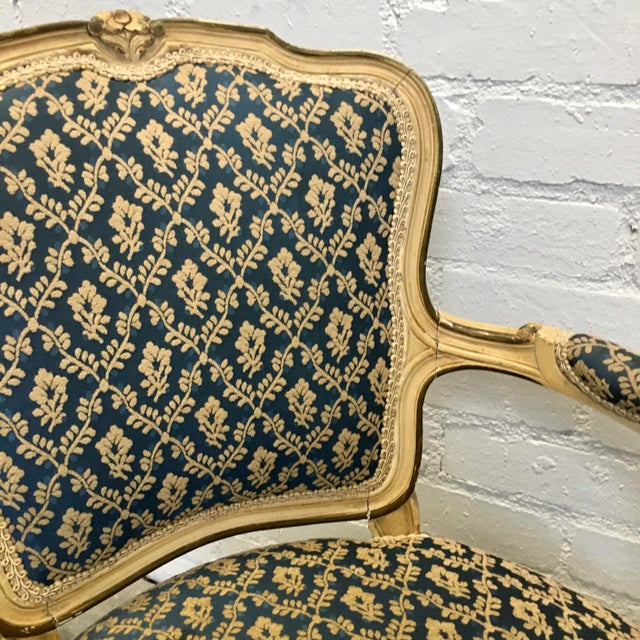 Early 20th Century Antique Upholstered French Fauteuil Armchairs - a Pair For Sale - Image 5 of 10