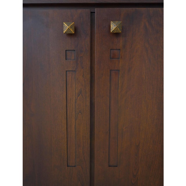 Stickley Cherry Highlands Display China Cabinet For Sale - Image 11 of 18