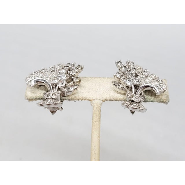 Mid-Century Modern Vintage 1950s Signed Pennino Rhodium Plated Clear Rhinestone Floral Spray Clip Earrings - 2 Pieces For Sale - Image 3 of 8