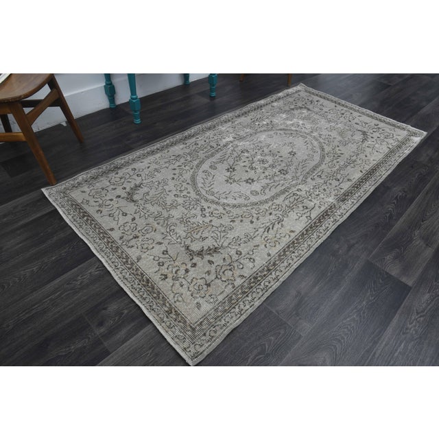 1970s Vintage Handmade Wool Cotton Grey Area Rug For Sale - Image 4 of 11