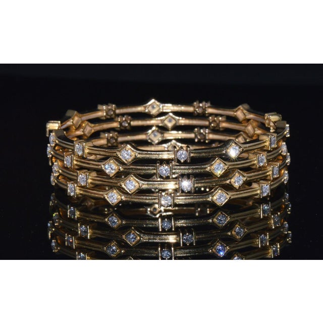 Set of 4 Designer Natural 4.65cts vs F Diamond 18k Solid Gold Stacking Bangles For Sale - Image 9 of 10