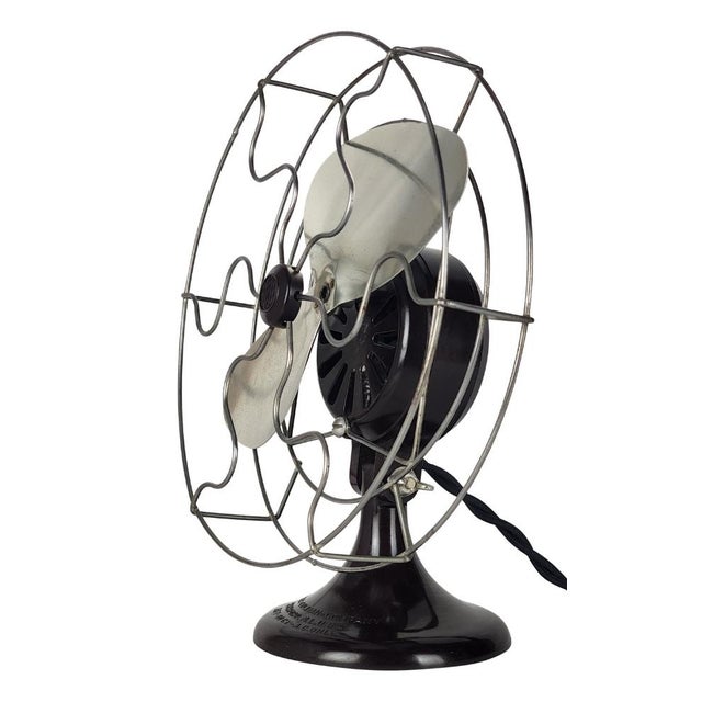 1940s Circa 1940 Barcol Bakelite Stationary Smooth Base Desk Fan For Sale - Image 5 of 9