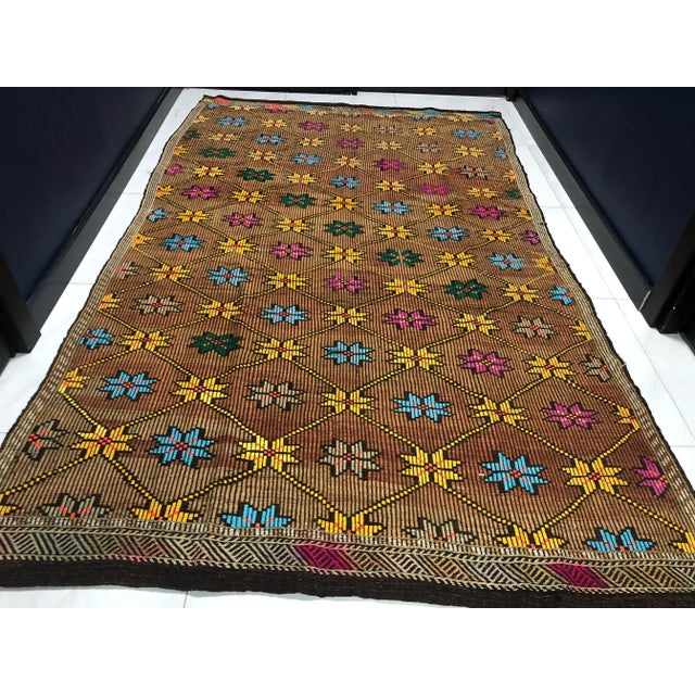 Coffee 1960s Vintage Turkish Handwoven Traditional Kilim Rug- 5′3″ × 8′6″ For Sale - Image 8 of 11