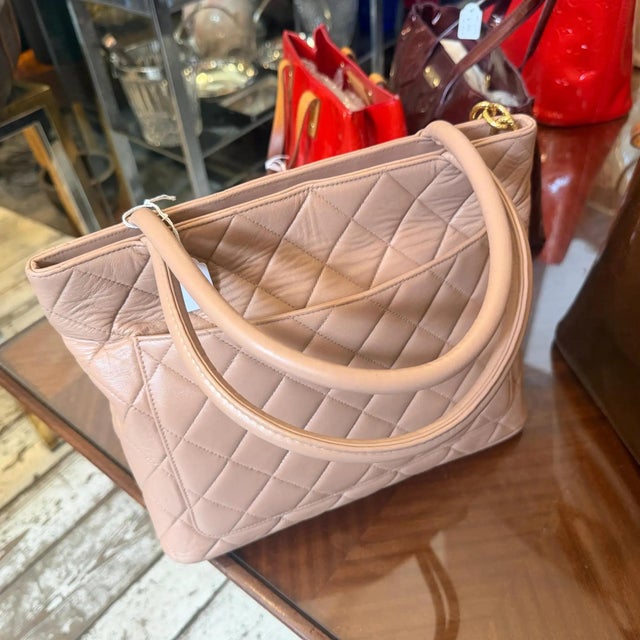 2000s Chanel Matelasse Light Pink Lamb Skin Tote Bag For Sale - Image 11 of 17