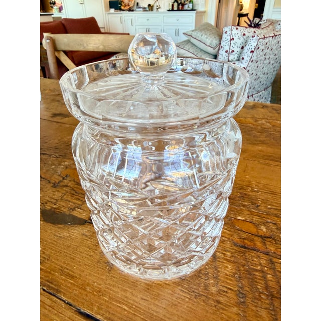 Add a touch of timeless elegance to your home with this beautiful Waterford Crystal Biscuit Barrel / Jar! This stunning...