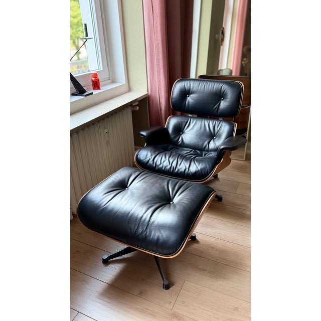 Lounge Chair and Ottoman by Charles & Ray Eames for Herman Miller & Vitra, Set of 2 For Sale - Image 9 of 14