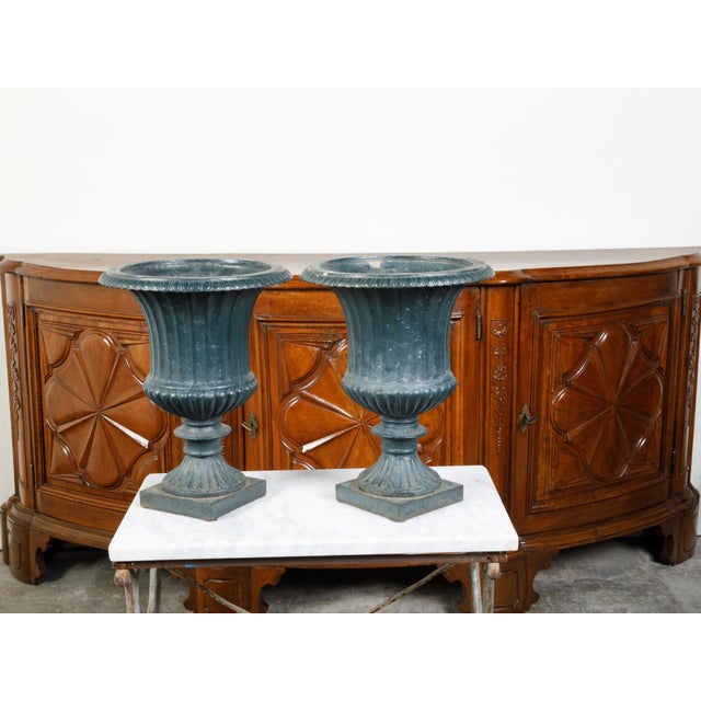 Pair of 19th Century English Medici Urn Planters on Petite Square Bases For Sale In Atlanta - Image 6 of 9