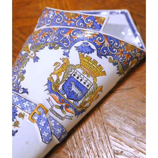 Pair of 19th Century French Porquier-Beau Quimper Faience Wall Vases For Sale - Image 9 of 14