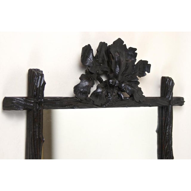 Black Forest Mirror with Oak Leaf Carvings, Austria, 1870s For Sale - Image 4 of 18