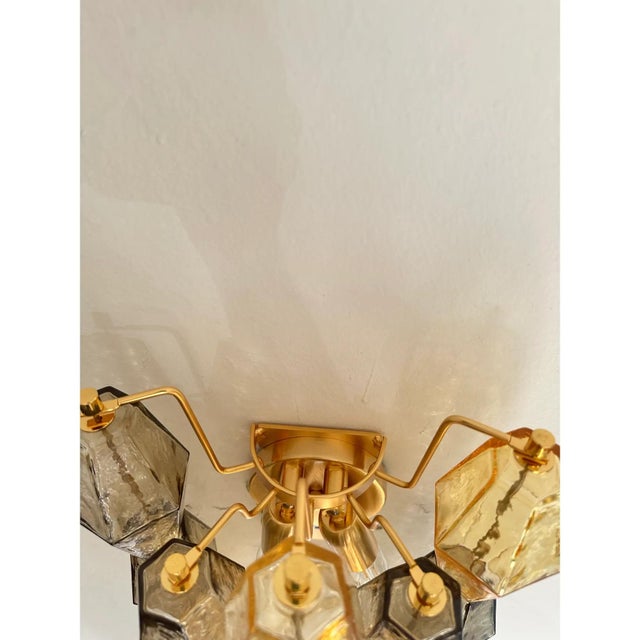 Contemporary Amber and Fumè Poliedri Murano Glass Wall Sconce in Venini Style by Simoeng for Simoeng For Sale - Image 3 of 8