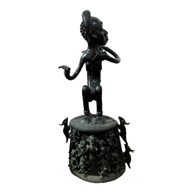 Cameroonian Artist, Maternity Tikar Sculpture, Pre-1800s, Bronze For Sale - Image 4 of 5