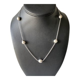 Estate Gray Silvery Pearl Station Necklace in 14kt White Gold, Pre-Loved For Sale
