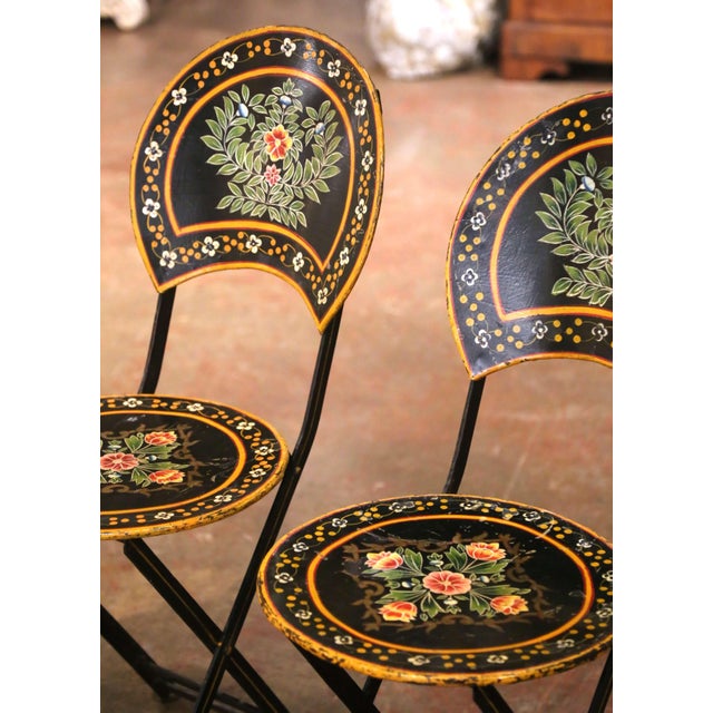 Early 20th Century French Hand-Painted Wrought Iron Folding Bistro Set, 3 Pieces For Sale - Image 9 of 14