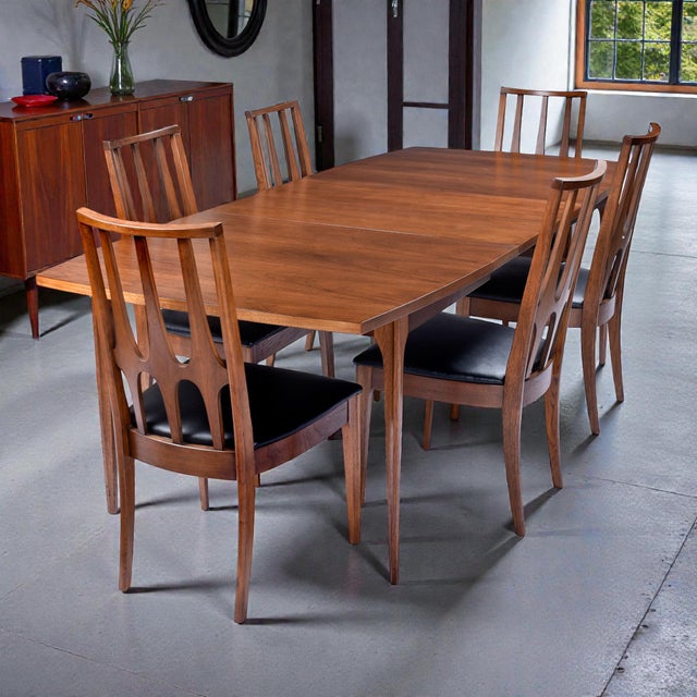 1960s Restored Expanding Broyhill Brasilia Mid-Century Modern Dining Set For Sale - Image 6 of 17