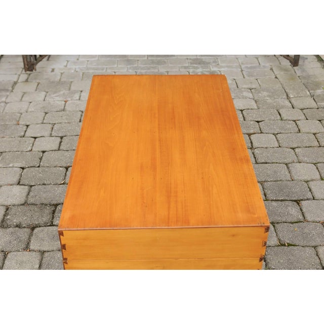 1920s Asian Camphor Wood Box with Traditional Lockset and Lateral Handles For Sale - Image 4 of 12