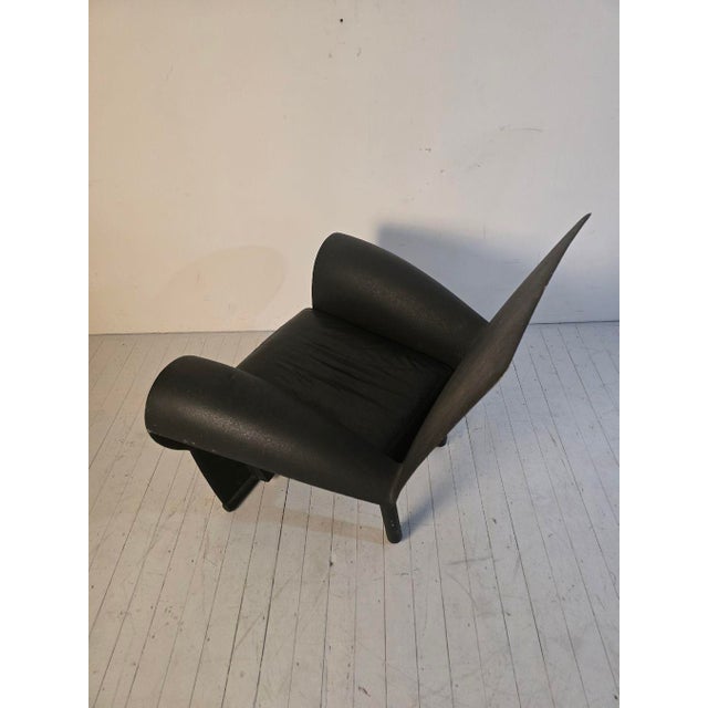 Richard III Baleri Chair by Philippe Starck, 1980s, in Very Good conditions. Designed 1980 to 1989 This piece has an...