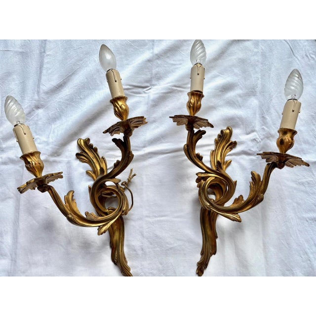 Mid-Century Louis XV Rocaille Style Gilt Bronze Sconces, France, Set of 2 For Sale - Image 11 of 18