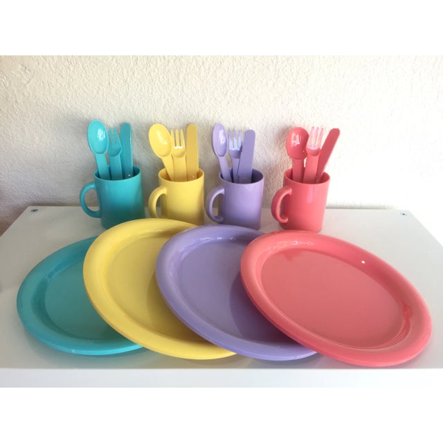 Plastic 1980s Vintage Modern Pastel Melamine Dinnnerware - 20 Pieces For Sale - Image 7 of 7