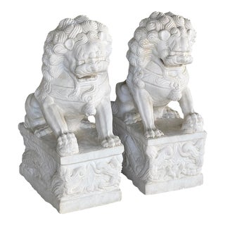 Pair of 1920s Chinese Carved Marble Foo Dogs/Lions For Sale