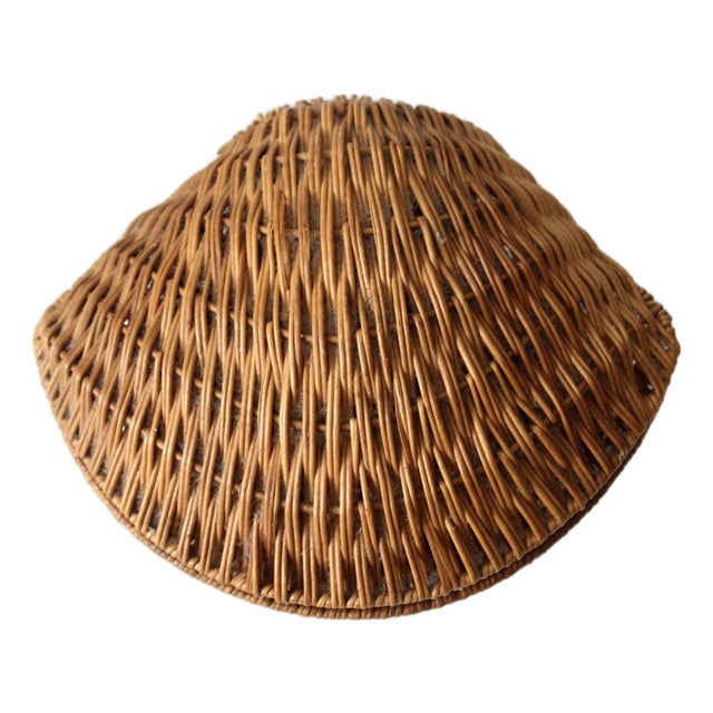 Vintage Wicker Clam Shell Basket With Lid For Sale